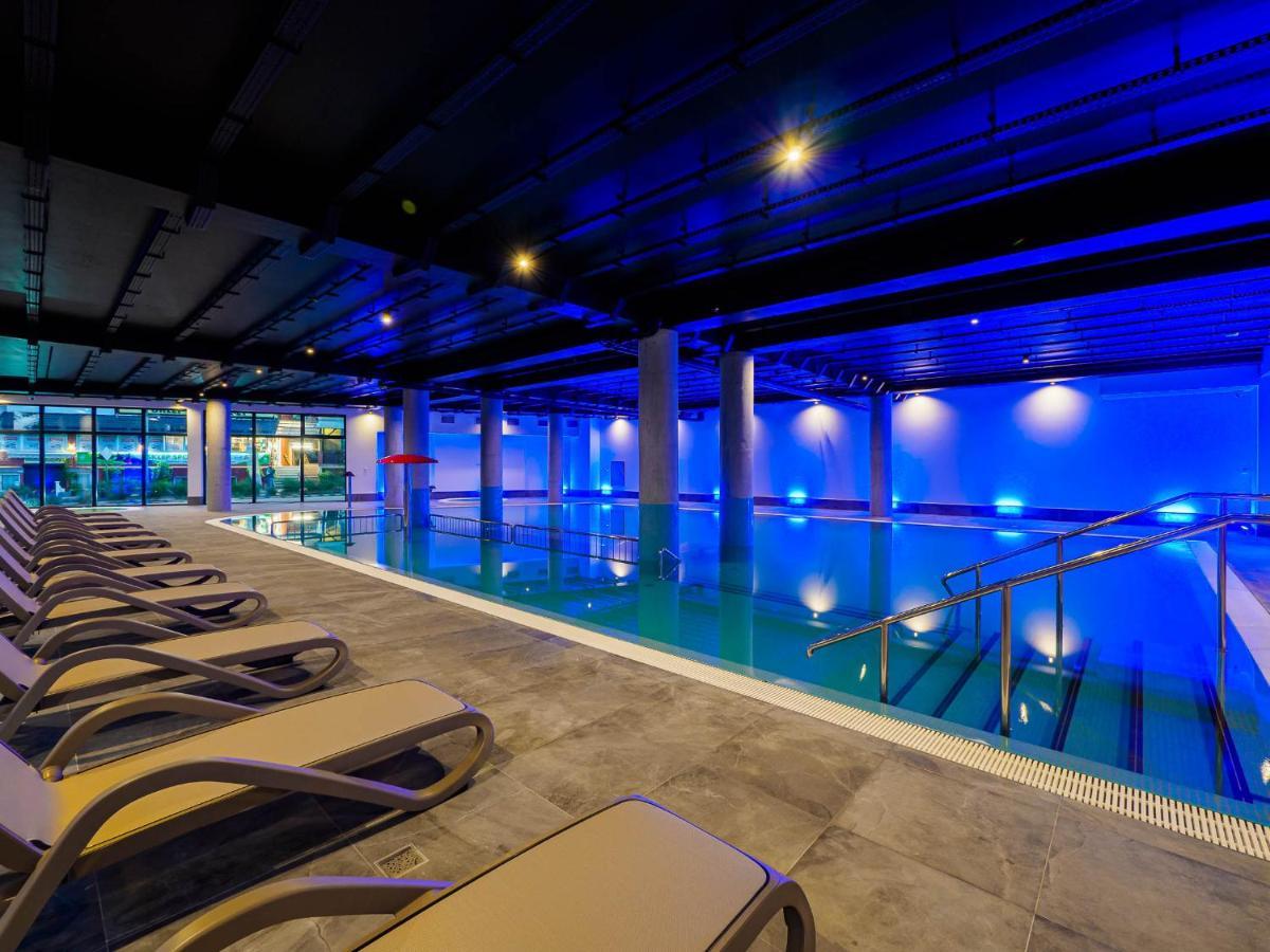 Resort Krol Plaza Spa & Wellness 야로수아비크 외부 사진