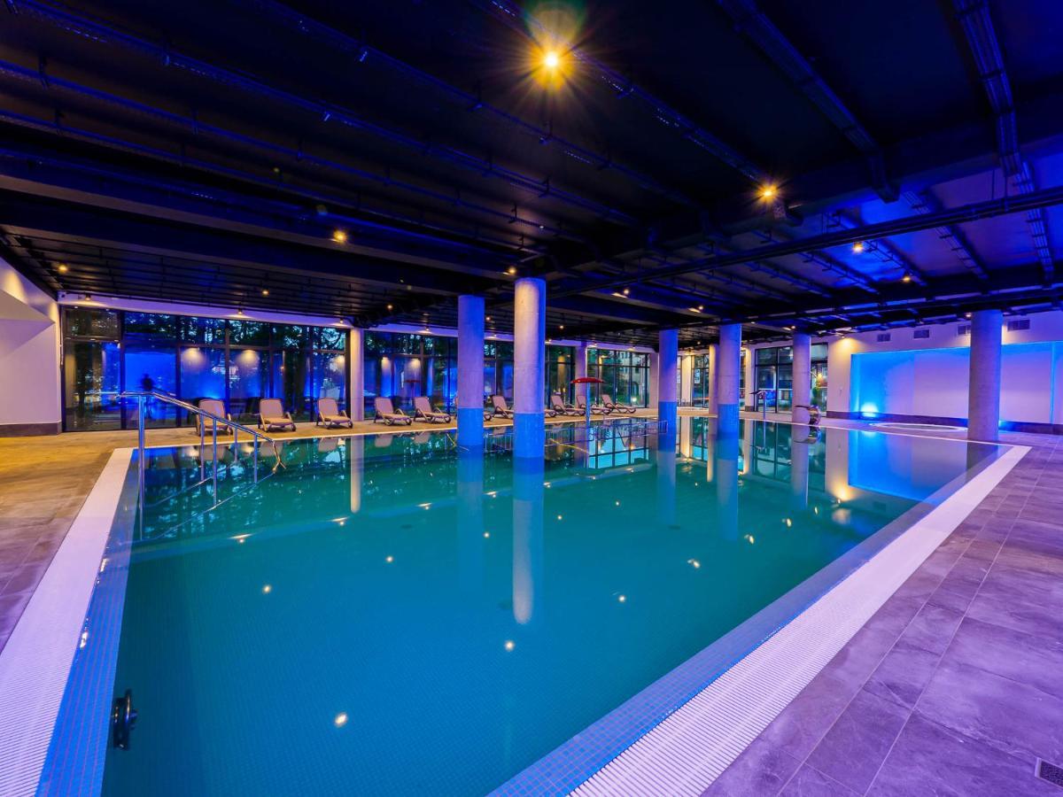 Resort Krol Plaza Spa & Wellness 야로수아비크 외부 사진